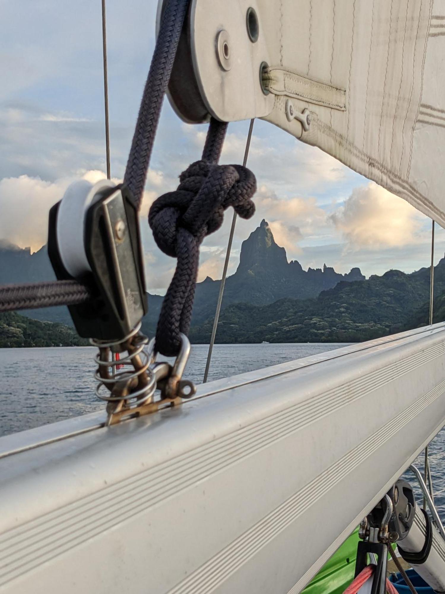 2 Nuits Insolites & 1 Excursion Voile A Bord Du Voilier Mori Ora モーレア島 エクステリア 写真