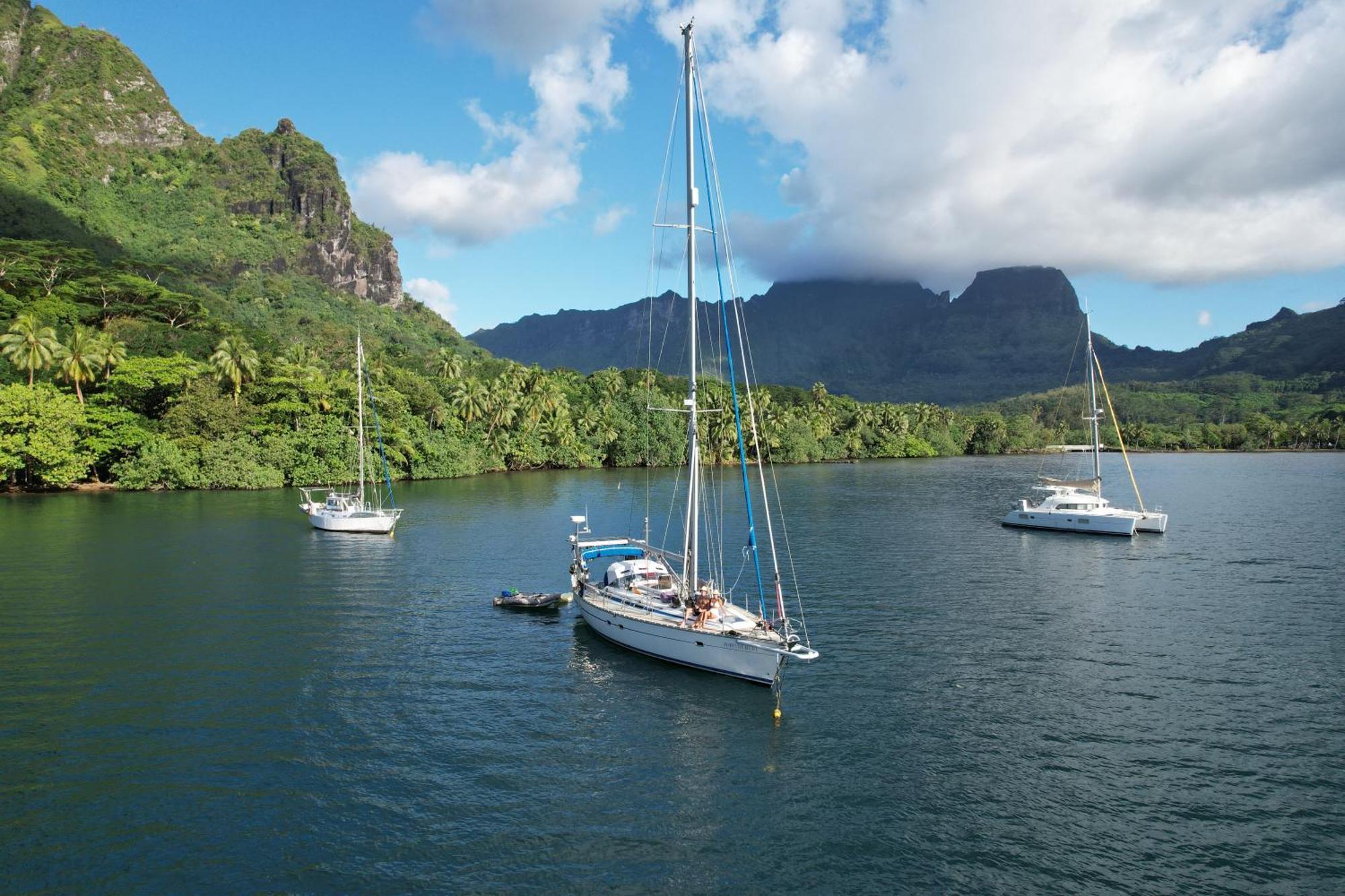 2 Nuits Insolites & 1 Excursion Voile A Bord Du Voilier Mori Ora モーレア島 エクステリア 写真